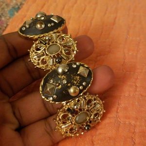 Gold and black stretch bracelet